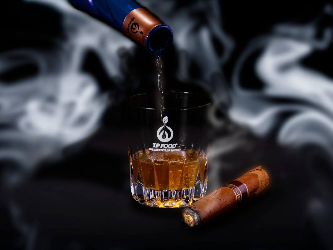 #1 VN dịch vụ quay video review sản phẩm chuyên nghiệp , giá tốt 12 Neon Film Studio z3805205527771 f9afe27b2f465a3360adb40669e6231c Neon Film Studio