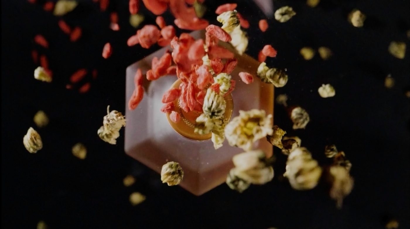 #1 VN dịch vụ quay video review sản phẩm chuyên nghiệp , giá tốt 9 Neon Film Studio z3805205975682 09fbc9c3091100786348047cf3cbcc3b Neon Film Studio