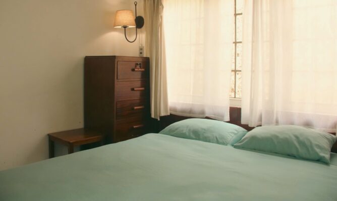 phong nho 1 nguoi Neon Film Studio